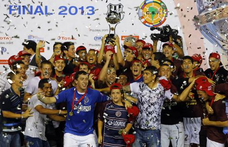 Lanus Campeon de la Copa Total Suramericana 2013